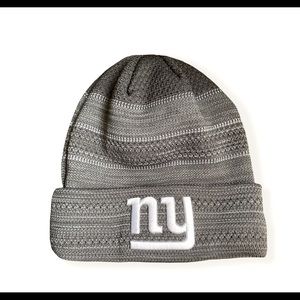 New York Giants gray fleece-lined beanie hat